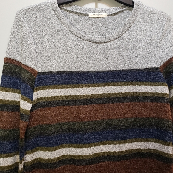 12Pm By Mon Ami Lightweight Sweater NWOT SZ. SM - Picture 4 of 8